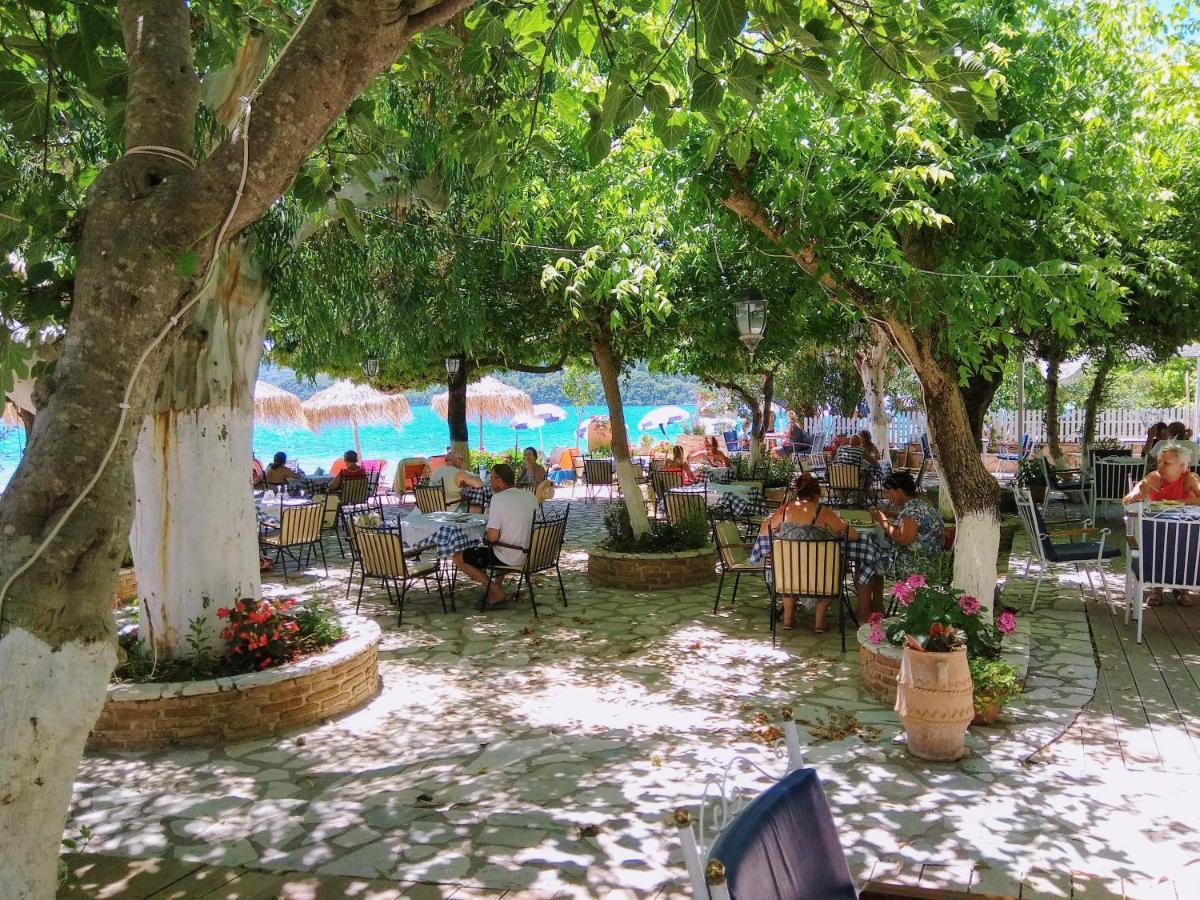 Delfini Hotel Nydri  Bagian luar foto